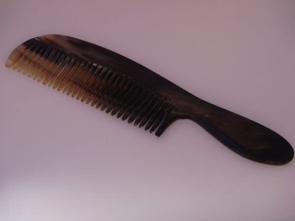 Peigne en corne naturelle – Image 9
