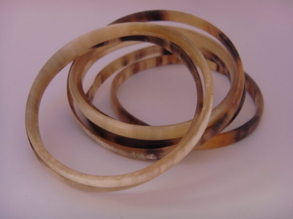 Bracelets semainiers en corne naturelle – Image 4