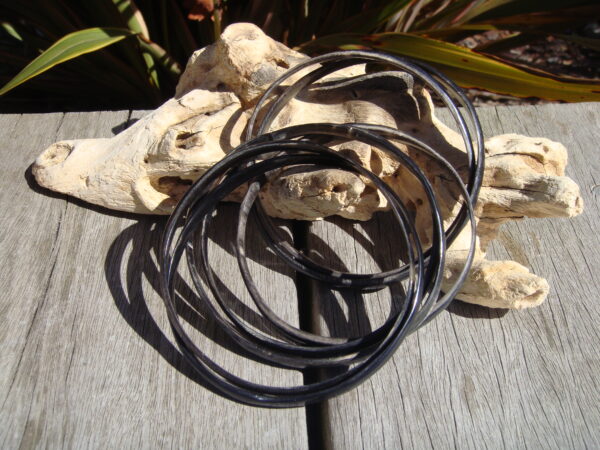 Bracelets semainiers en corne naturelle – Image 5