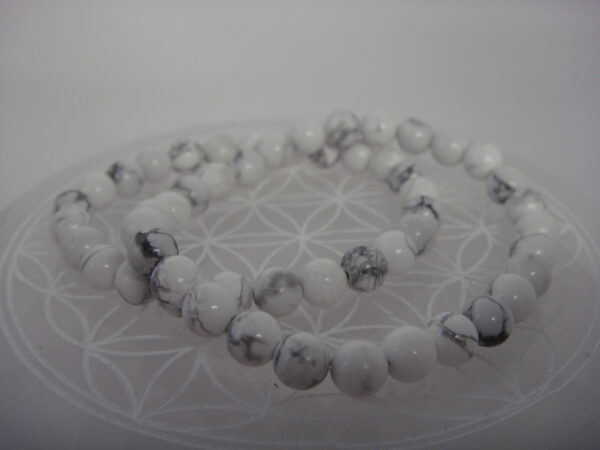 Bracelet élastique en pierre d'Howlite – Image 3