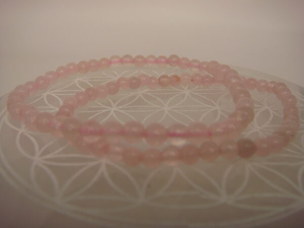 Bracelet élastique en pierre de Quartz rose – Image 4