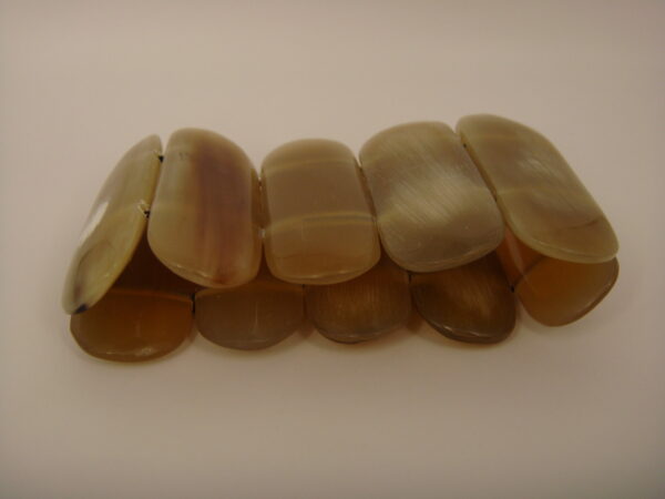 Bracelet élastique en corne naturelle – Image 3