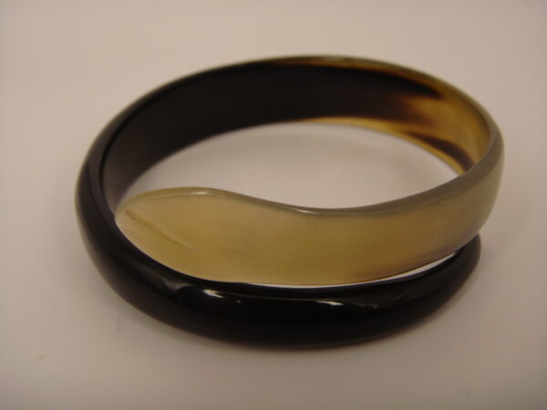 Bracelet design serpent en corne naturelle – Image 4