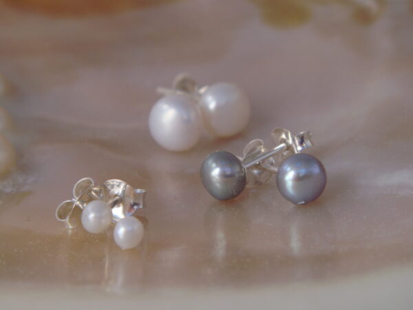 Boucles d'oreilles puces argent & Perle d'eau douce