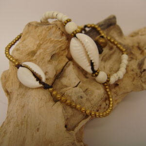 Bracelet laiton en coton ciré & coquillage naturel