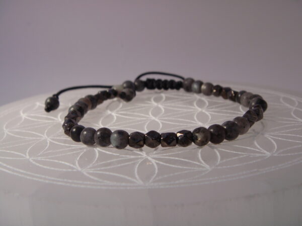 Bracelet en pierre fine avec cordon ajustable – Image 5