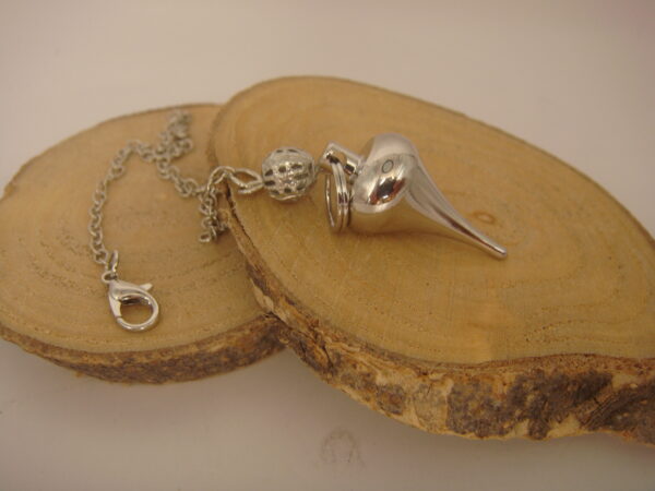 Pendule larme pointue