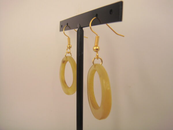 Boucles d'oreilles en corne naturelle – Image 16