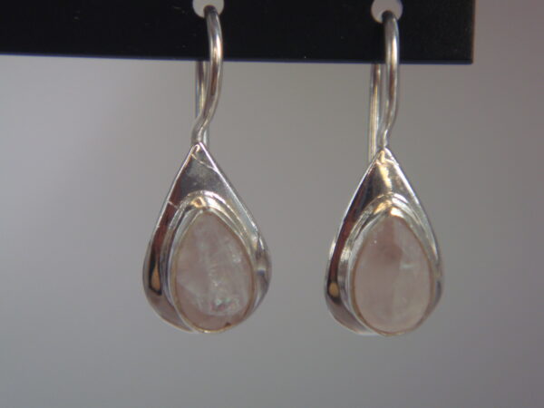 Boucles d'oreilles argent & pierre en facettes – Image 3