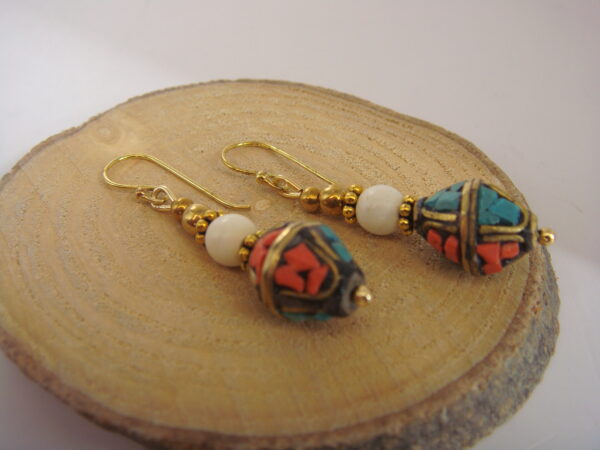 Boucles d'oreilles laiton style népalais – Image 3