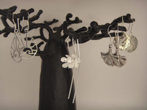 Boucles d'oreilles argent Fleur de cerisier – Image 2