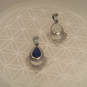 Pendentif modèle ethnique argent & pierre naturelle en forme de goutte